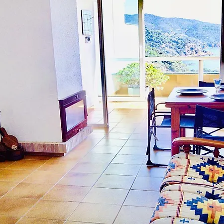 公寓 ⭑ Sea Views + Private Beach. What Else? ⭑ *