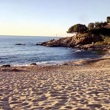 ⭑ Sea Views + Private Beach. What Else? ⭑ Apartment