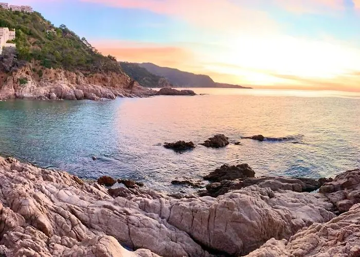 ⭑ Sea Views + Private Beach. What Else? ⭑ Tossa de Mar