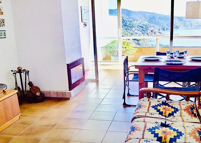 Appartement ⭑ Sea Views + Private Beach. What Else? ⭑ *