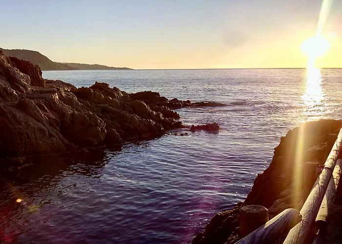 Appartement ⭑ Sea Views + Private Beach. What Else? ⭑ *